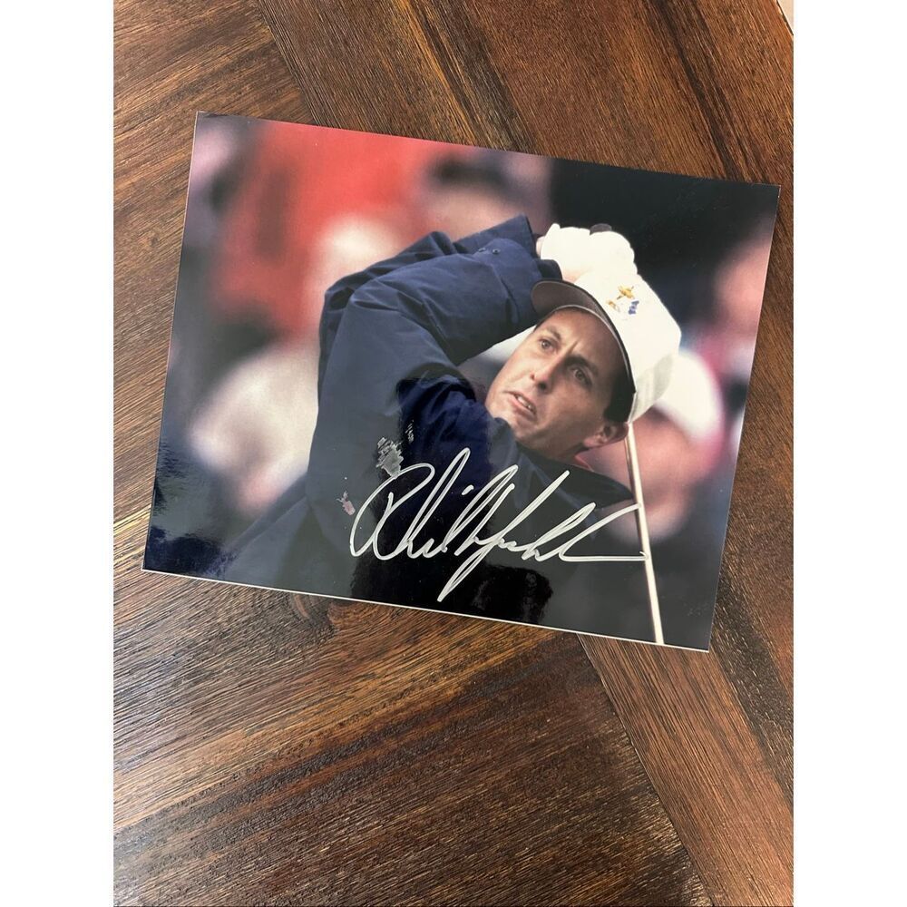 Signed Phil Mickelson photograph